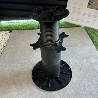 Reguliuojamas pjedestalas 225 mm - 325 mm plytelėms